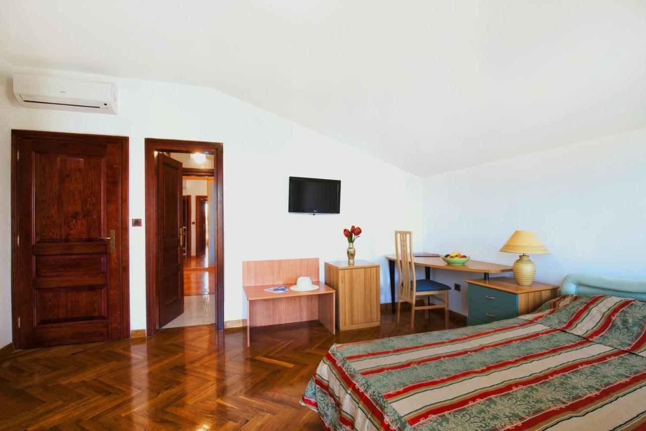 Villa Sveta Eufemija Bed End Breakfast I Rovinj Exterior photo