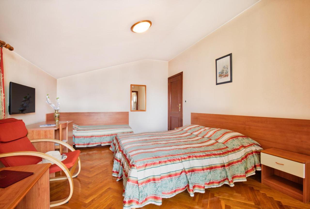 Villa Sveta Eufemija Bed End Breakfast I Rovinj Exterior photo